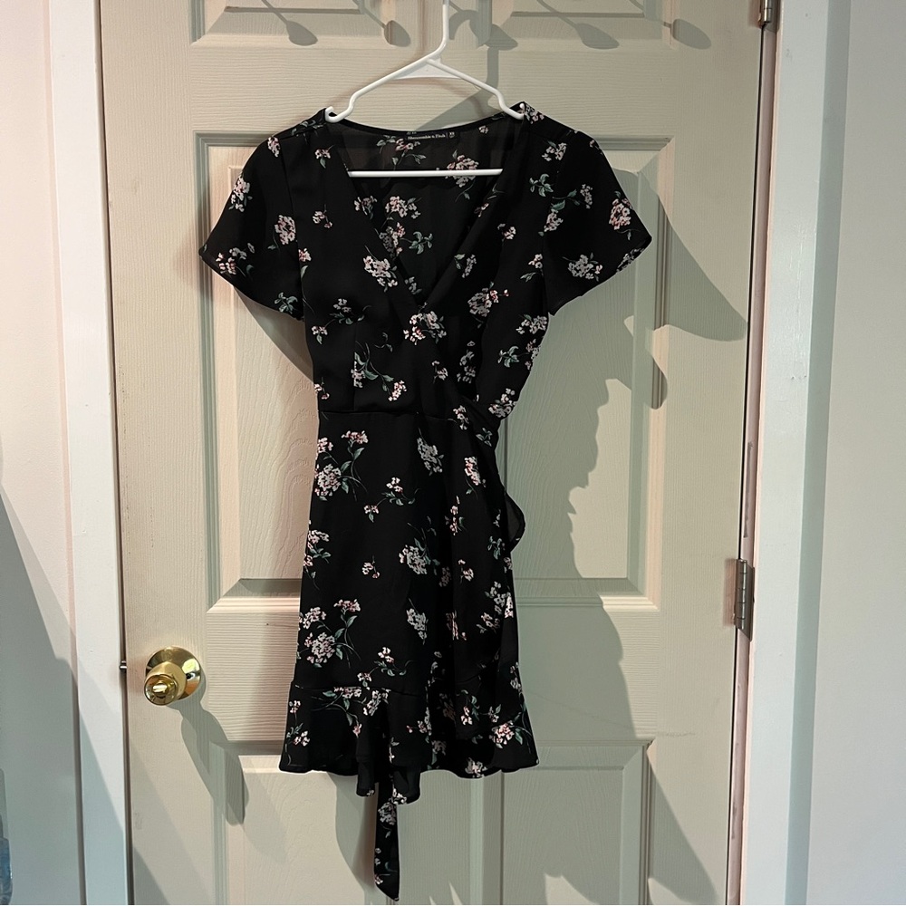 Abercrombie & Fitch Floral Wrap Dress